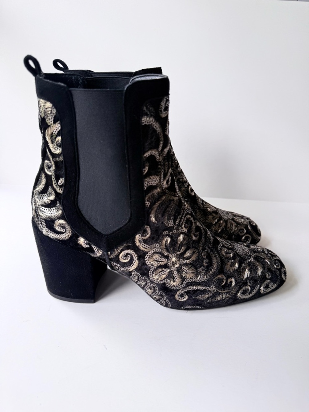 Stuart Weitzman Mediate Metallic Bootie Black Velvet Gold Sequin Embroidery 9.5N - Picture 2 of 14